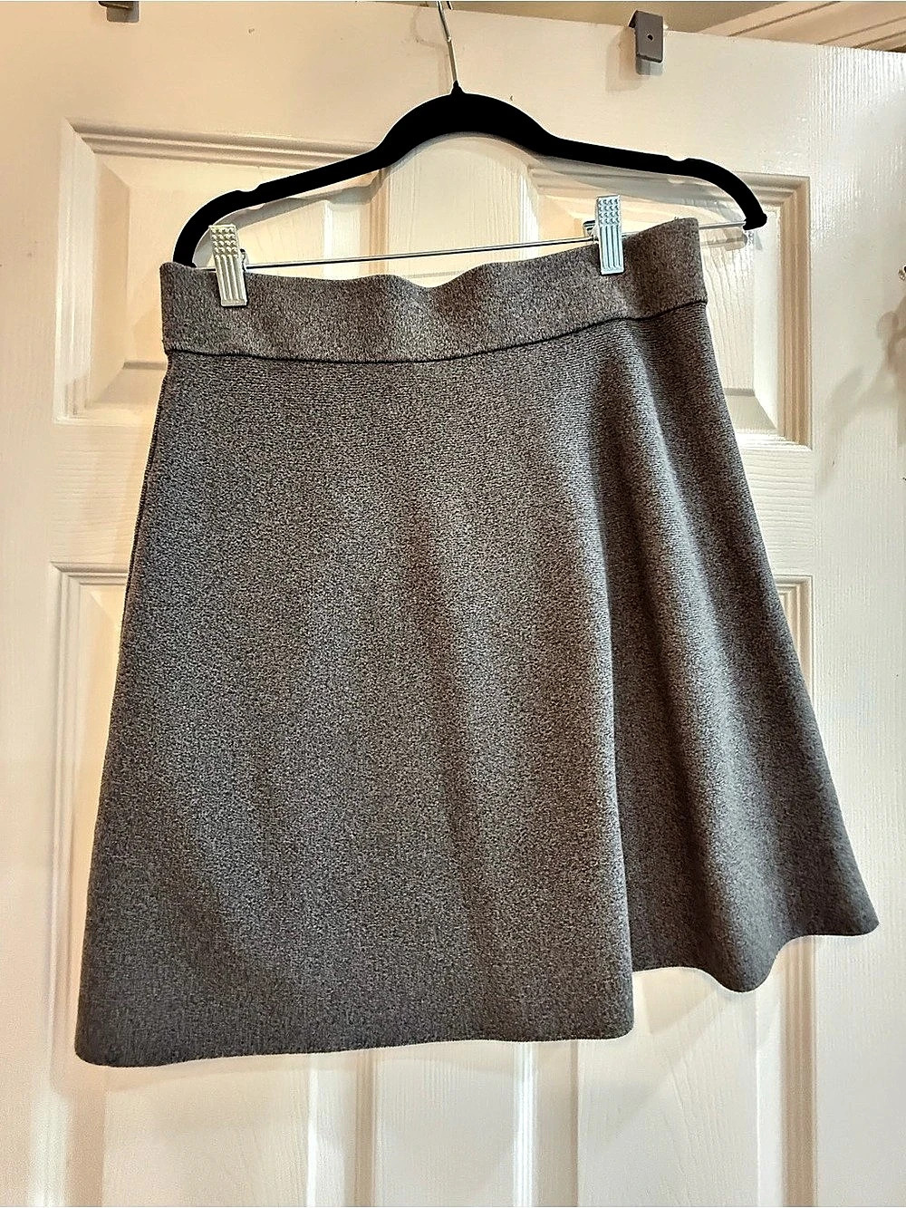 LOFT A-Line Skirt in Gray Size Medium Like New